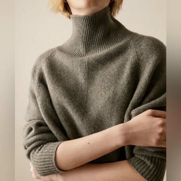Sweaters - ⛄️FREE w/bundle❗️cashmere sweater ladies winter baggy turtleneck